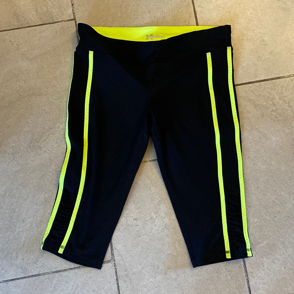 Xersion Capri Leggings Fitted Size Medium